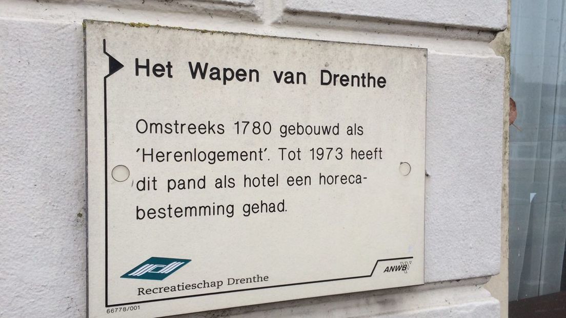 Het naambord, dat herinnert aan de tijden van weleer (Rechten: Margriet Benak / RTV Drenthe)