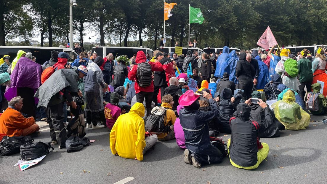 Betogers zitten voor de elfde dag op rij op de Utrechtsebaan