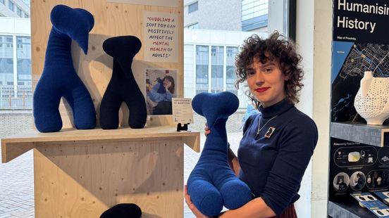 Denise Huigen uit Neer ontwierp een knuffel voor volwassenen Nieuws