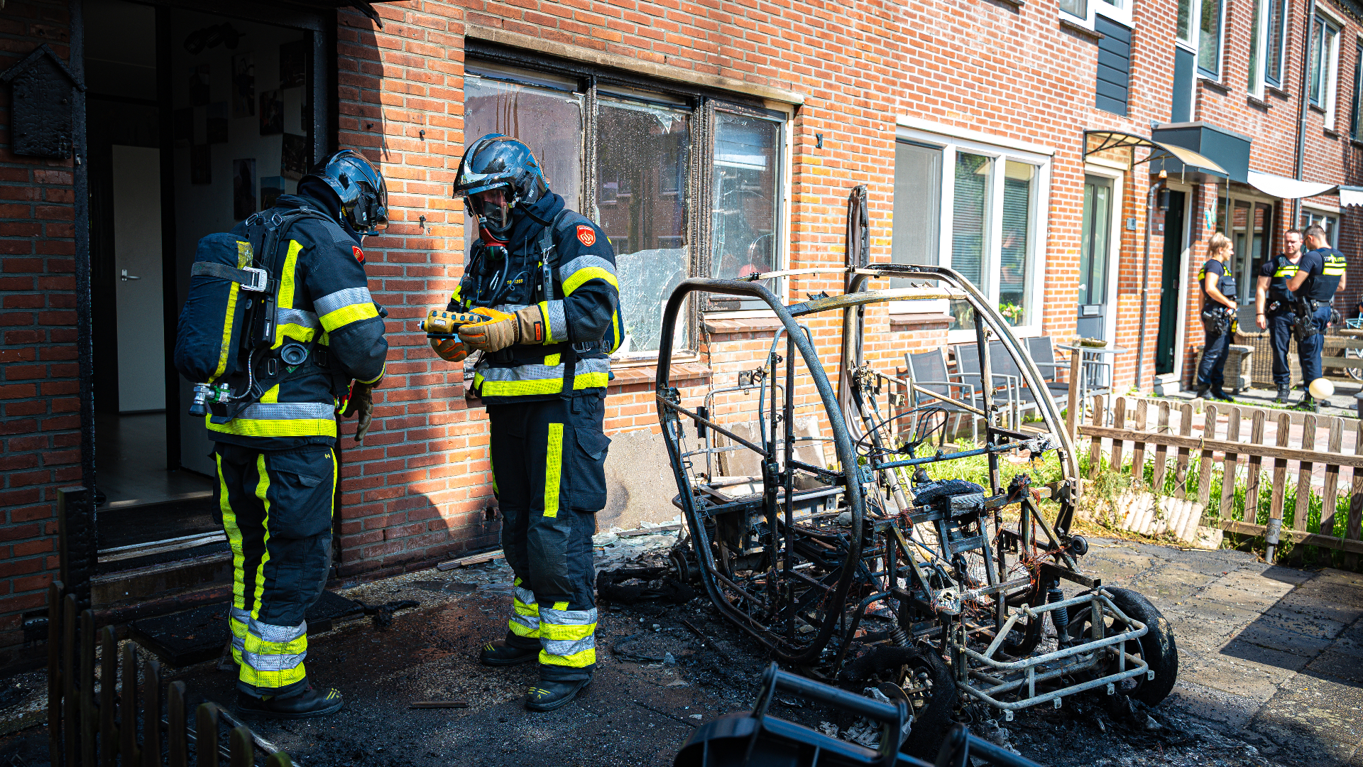 Ook de woning raakte beschadigd.
