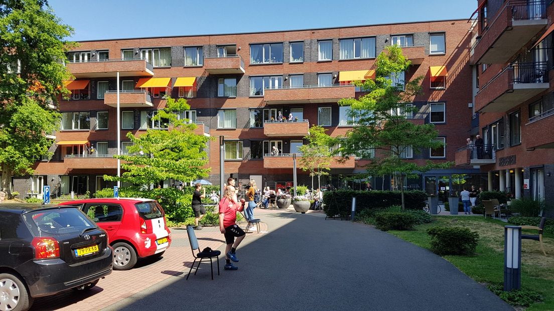 Nationale Balkondag in Emmen (Rechten: RTV Drenthe/Robbert Oosting)