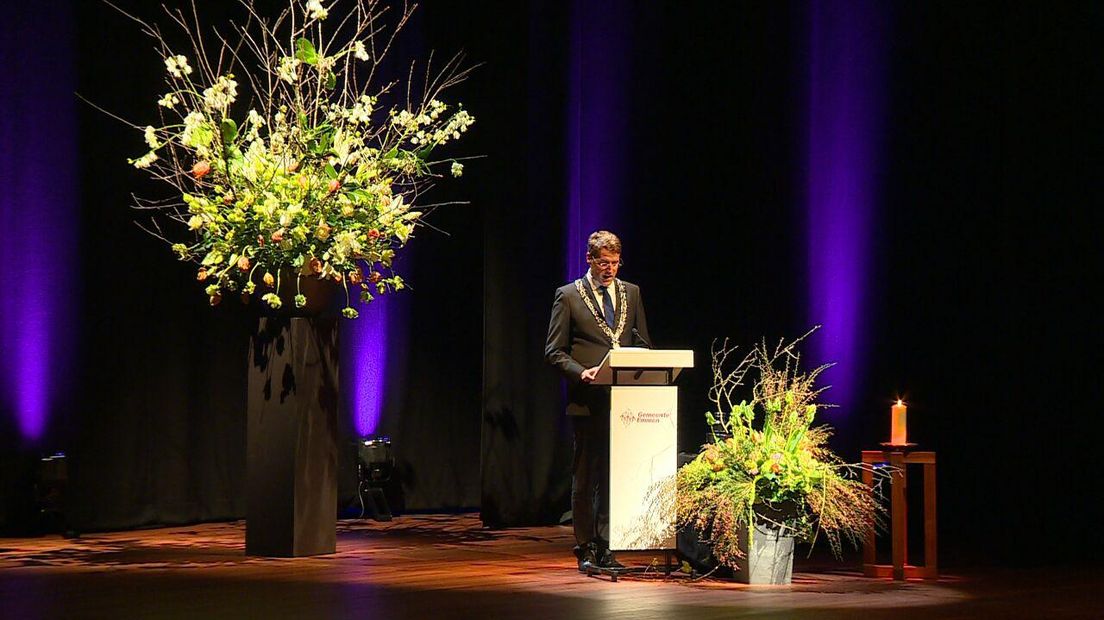 Toespraak van burgemeester Eric van Oosterhout tijdens de herdenking (Rechten: Staffan Meter)