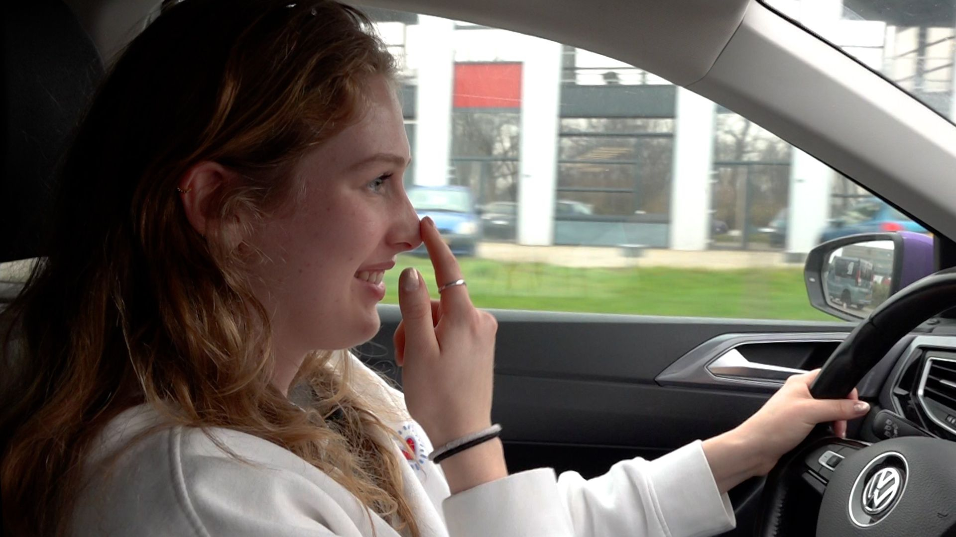 Amaxofobie zit 1 op de 4 jongeren dwars, onder wie Nina