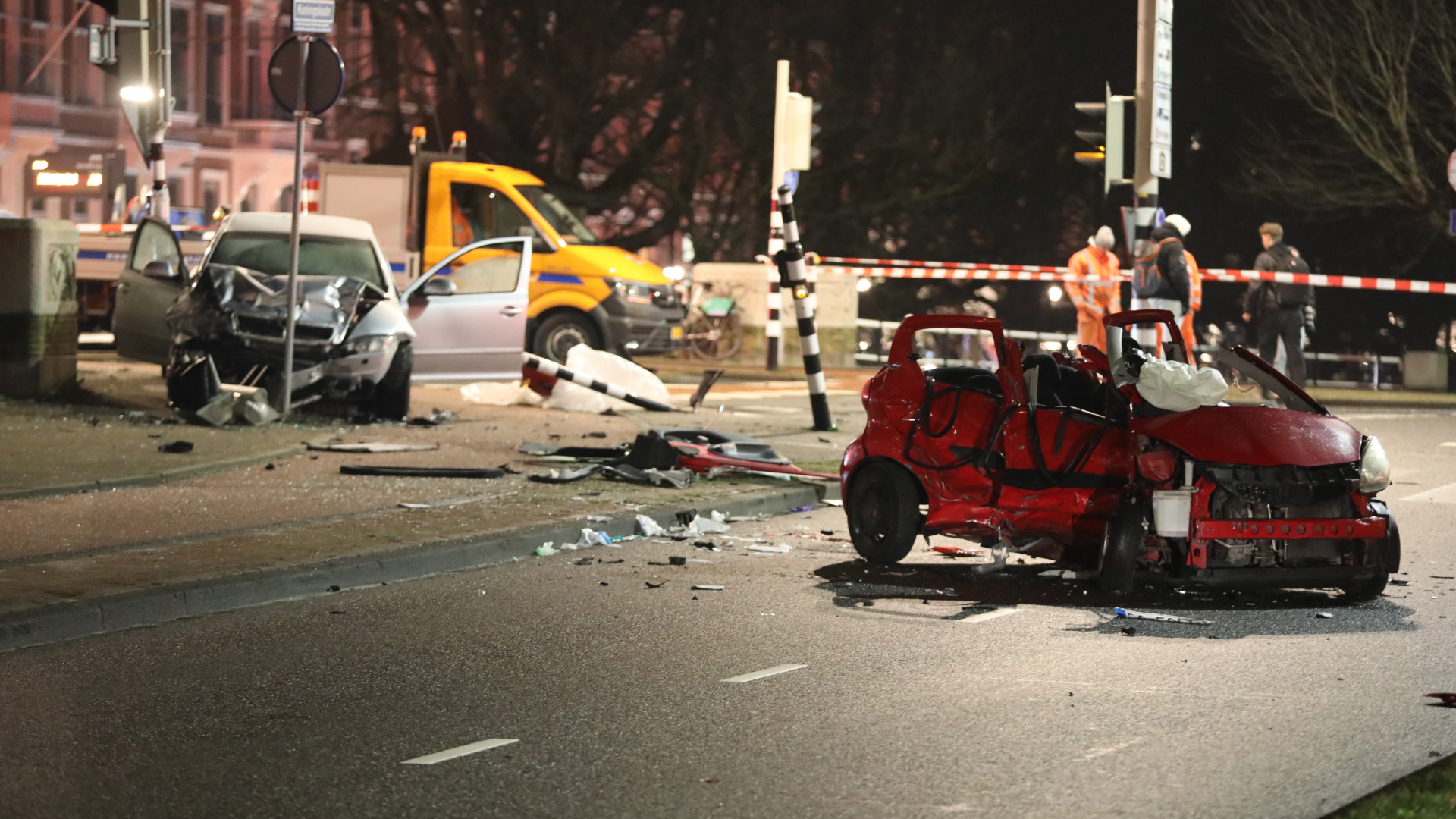 De ravage na de botsing waarbij Darren van Velsen om het leven kwam