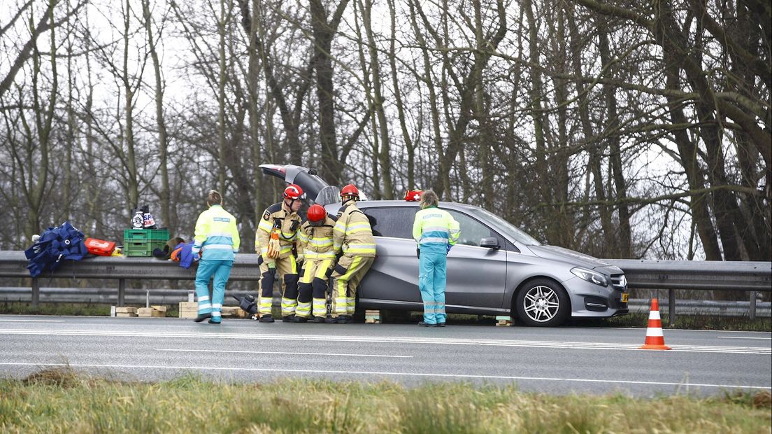 De bestuurder raakte gewond bij het ongeluk op de A28