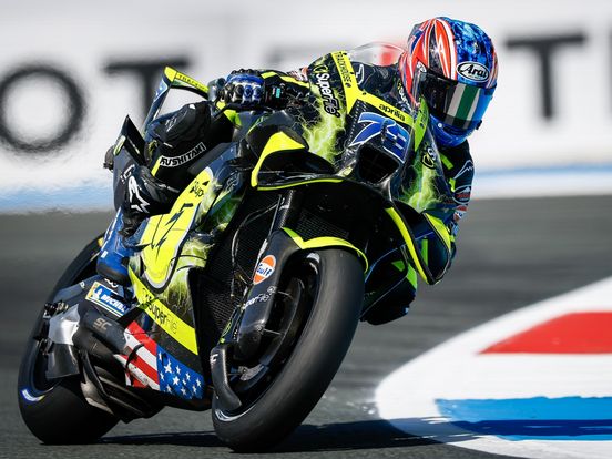 Ai Ogura wint 95e TT van Assen • Marco Bezzechi naar ziekenhuis na harde crash