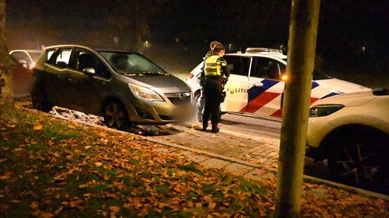 Persoon aangehouden, mes in beslag genomen