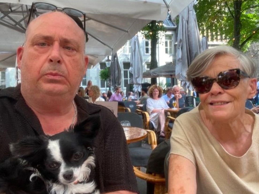 Ron en Irna op het terras