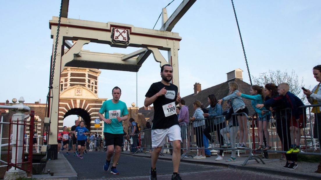 Hardlopers tijdens de Singelloop