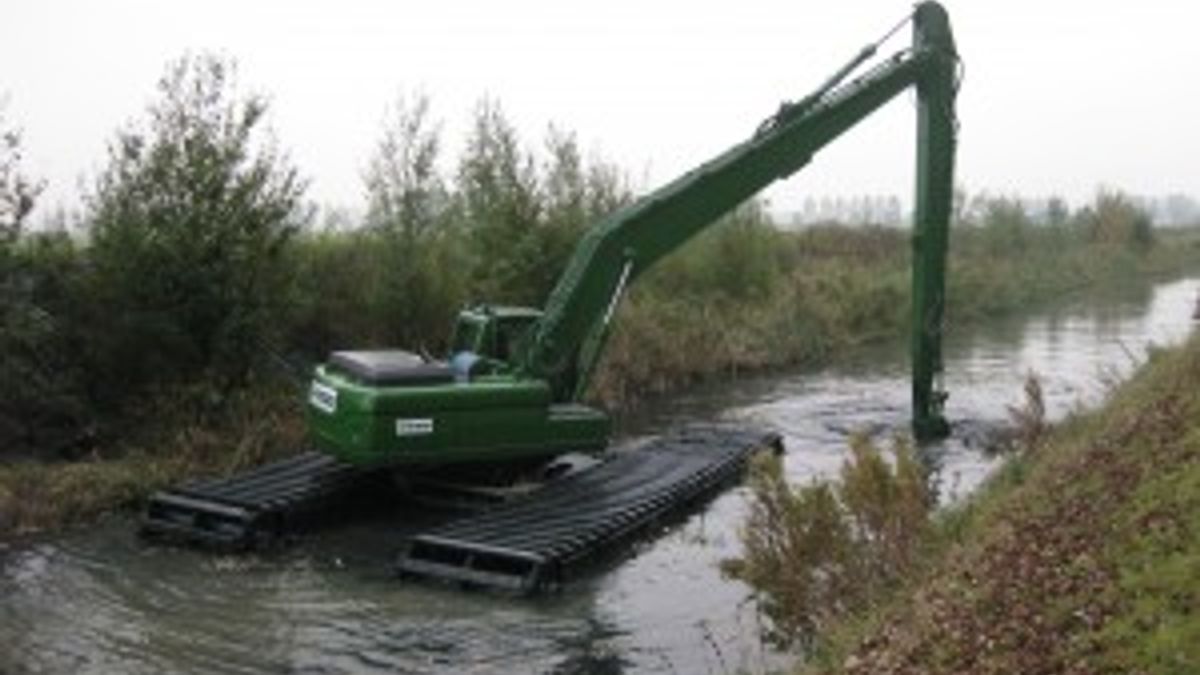 Amfibische kraanmachine tot wereldwijd exportproduct