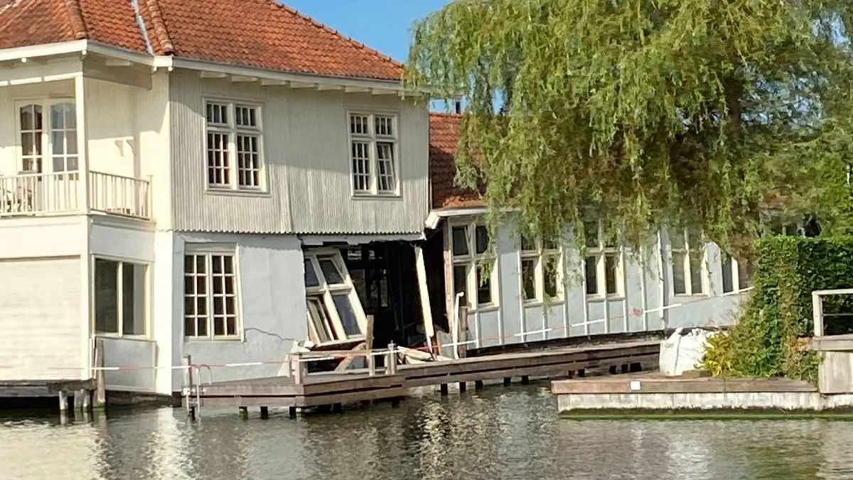Deels ingestorte villa is nog altijd onbewoonbaar, maar staat wel voor flink bedrag te koop