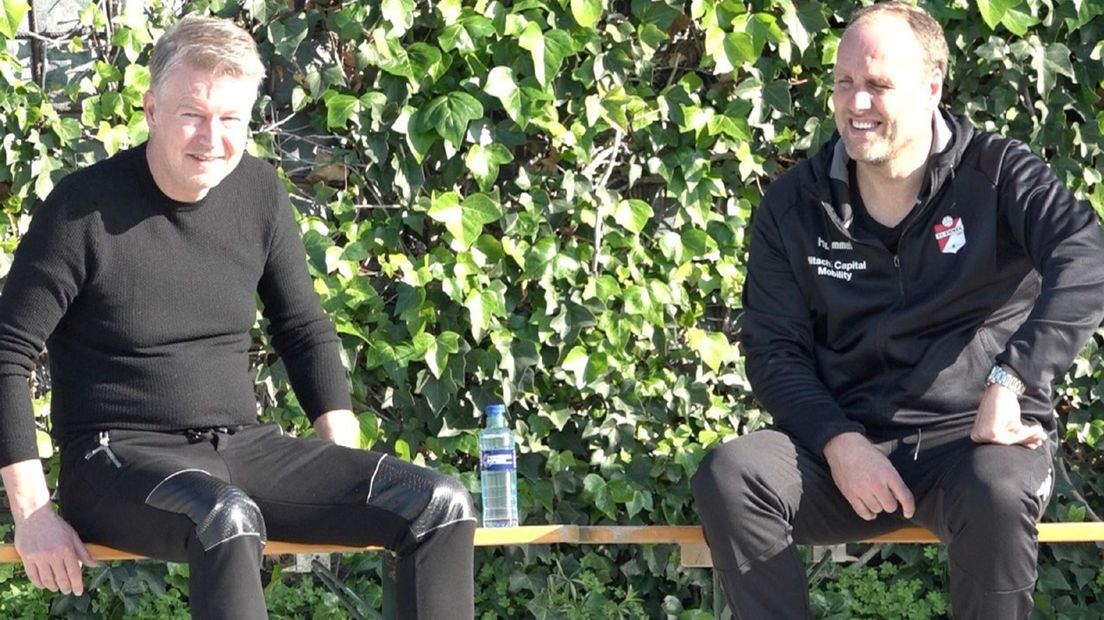 Ronald Lubbers en Dick Lukkien voorafgaand aan het oefenduel tegen FSV Mainz