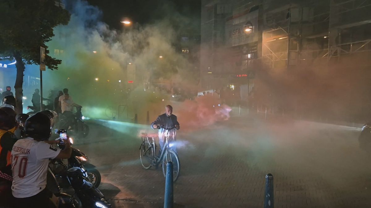 LIVEBLOG | Arrestaties in Schilderswijk na wedstrijd Frankrijk - Marokko