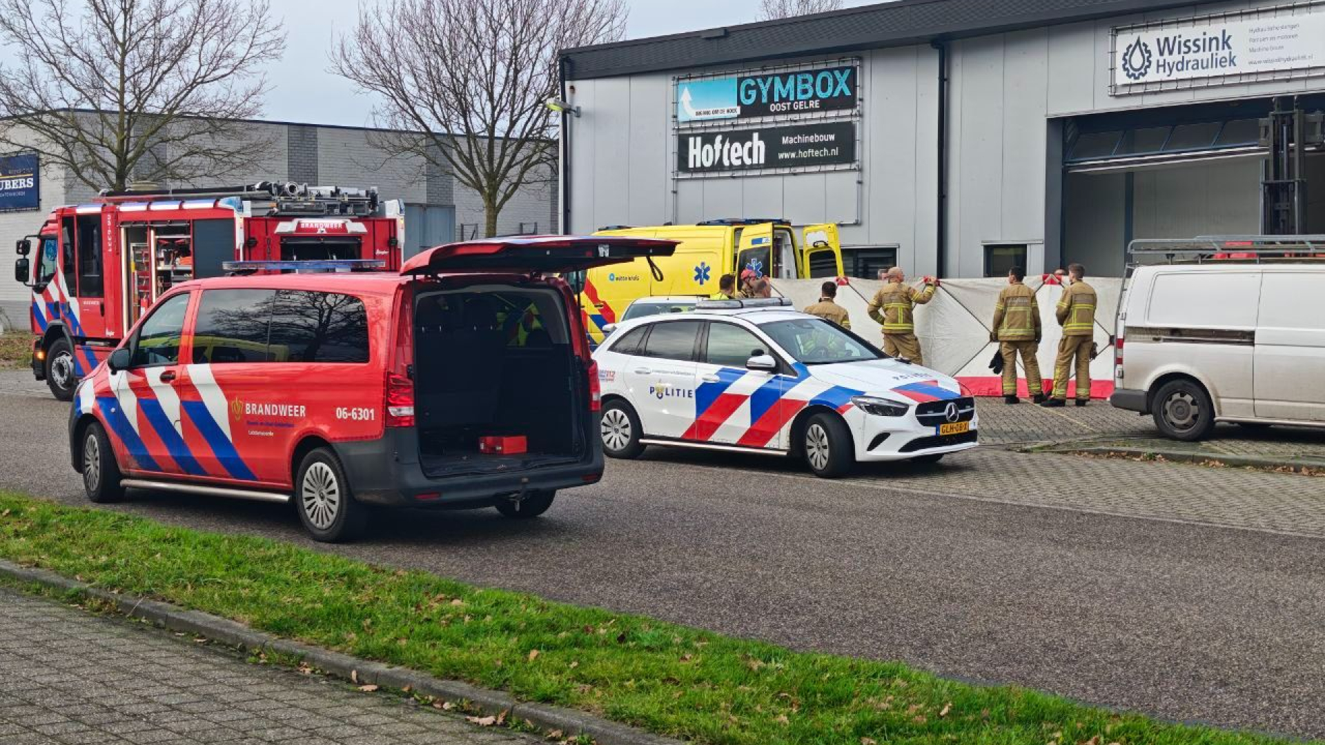 Man zwaargewond bij ongeval met rolluik, traumahelikopter gealarmeerd