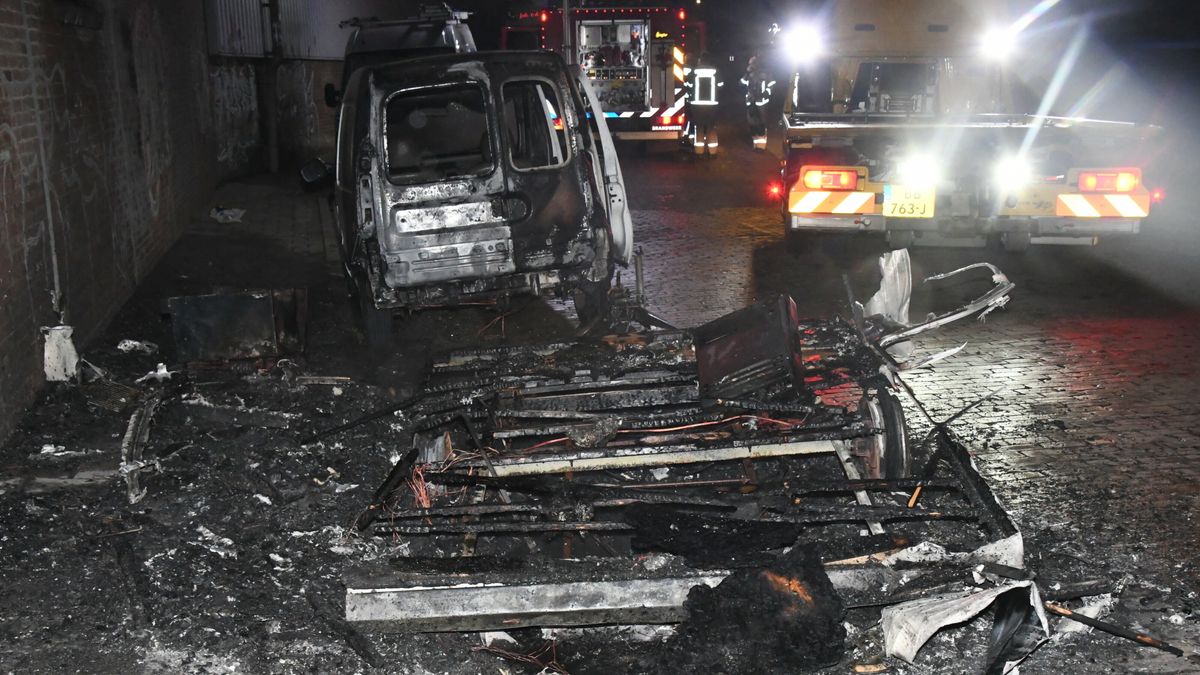 Caravan brandt uit in Vlissingen