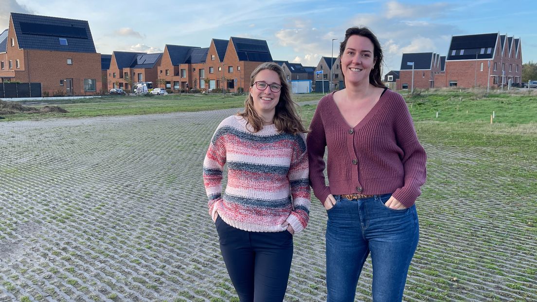 Inwoonster Martine Kip en Dorpsbelangen-voorzitter Marja Wouda maken zich zorgen