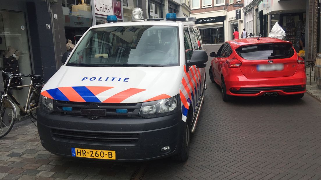 De politie heeft de Belgische automobiliste meegenomen voor verhoor