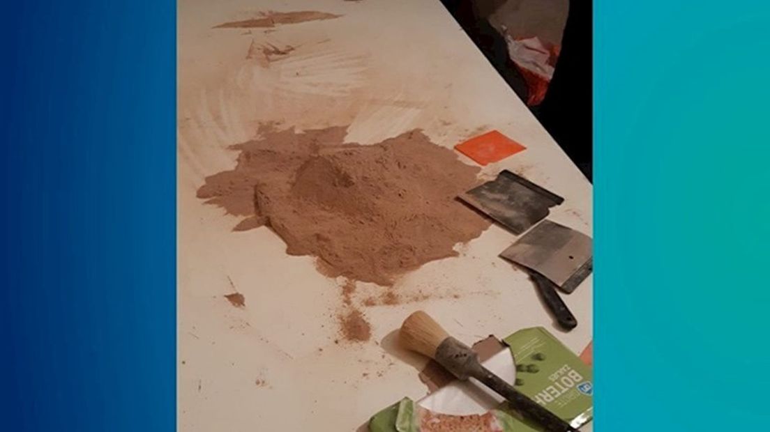 In de flat werd harddrugs versneden en geportioneerd