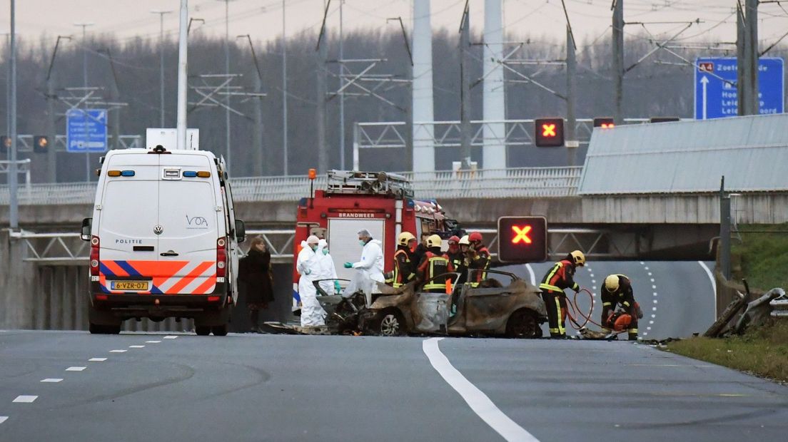 De auto van Shakti brandde uit