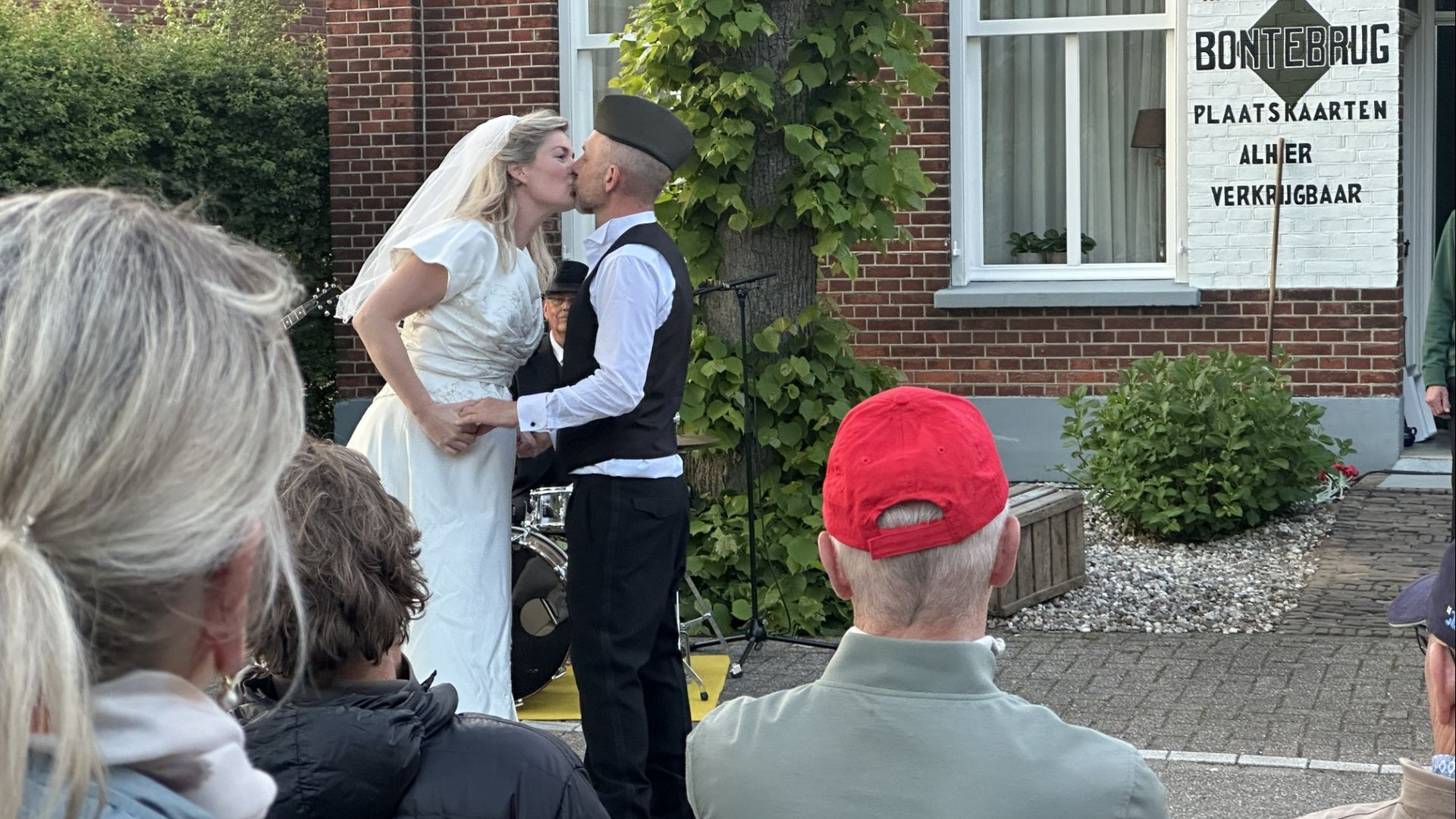 Theaterstuk over geboortegrond: 'Oma ving stervende onderduiker op, op de dansvloer'