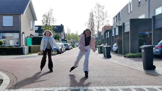 Elke schooldag op skeelers: Linn en Anne rollen 365 dagen lang naar Panningen voor het goede doel Home