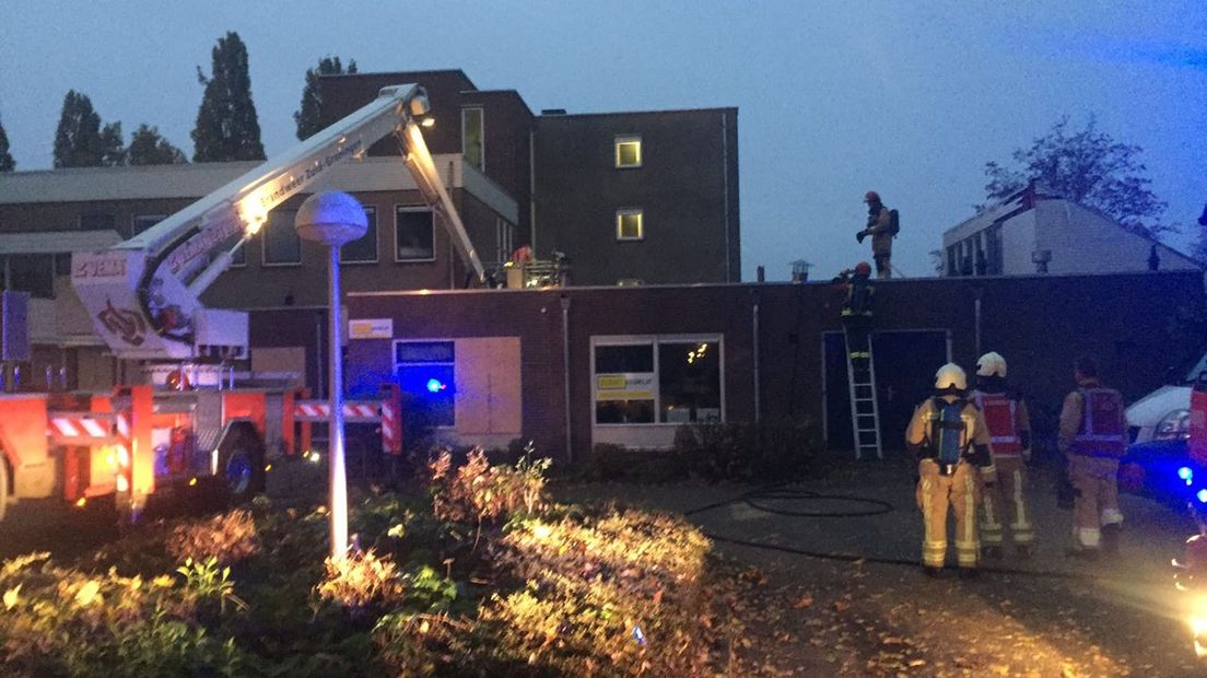 De brandweer aan het werk in Nieuw-Buinen