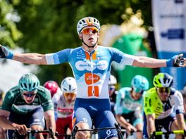 Van Uden sprint naar zege in tweede etappe ZLM Tour, geen hoofdrol Van Dijke in 'thuiswedstrijd'