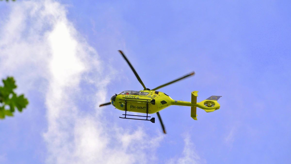 Traumahelikopter assisteert bij ernstig ongeluk in Vinkenbuurt