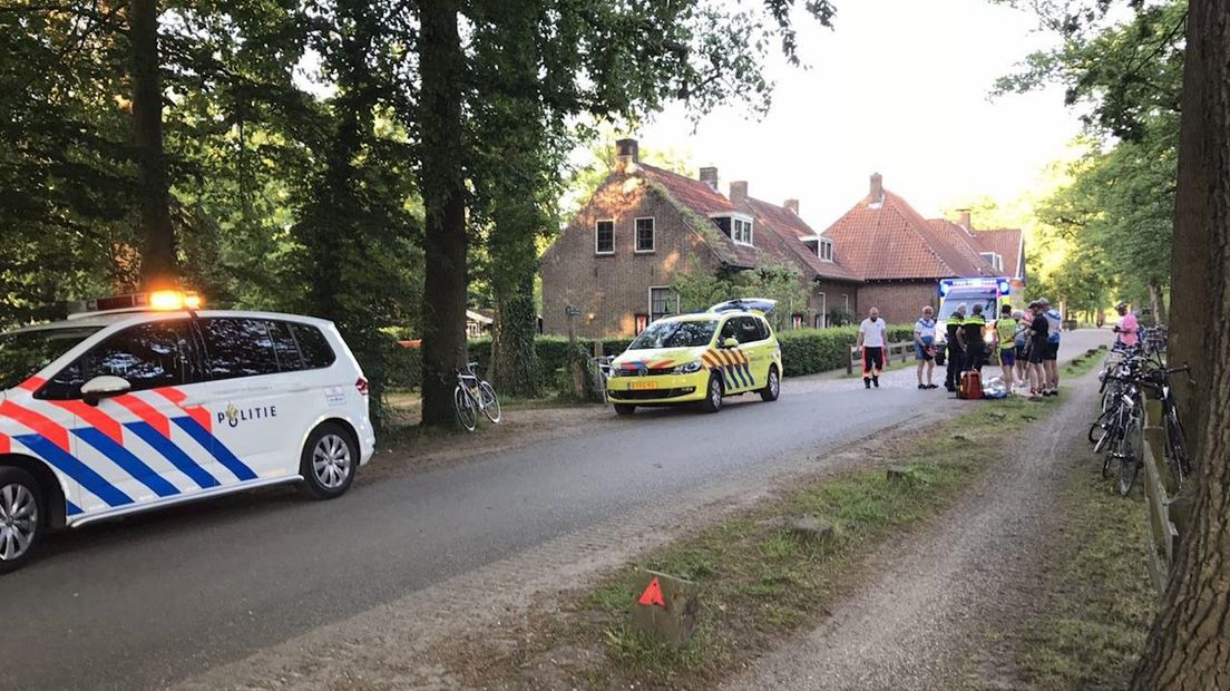 Wielrenners gewond na val in Denekamp