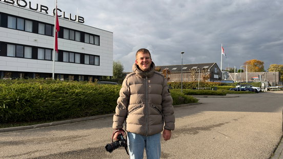Freek (27) kwam niet voor de oesters maar voor de auto's naar The Harbour Club: 'Dit ga ik missen' Home