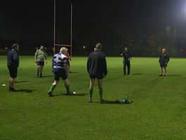 Mildere rugby bij Rugby Club Emmen: 'Tikkertje, maar dan in rugby'