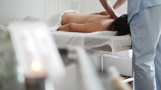 'Je maakt me gek en geil': masseur verdacht van seksueel misbruik