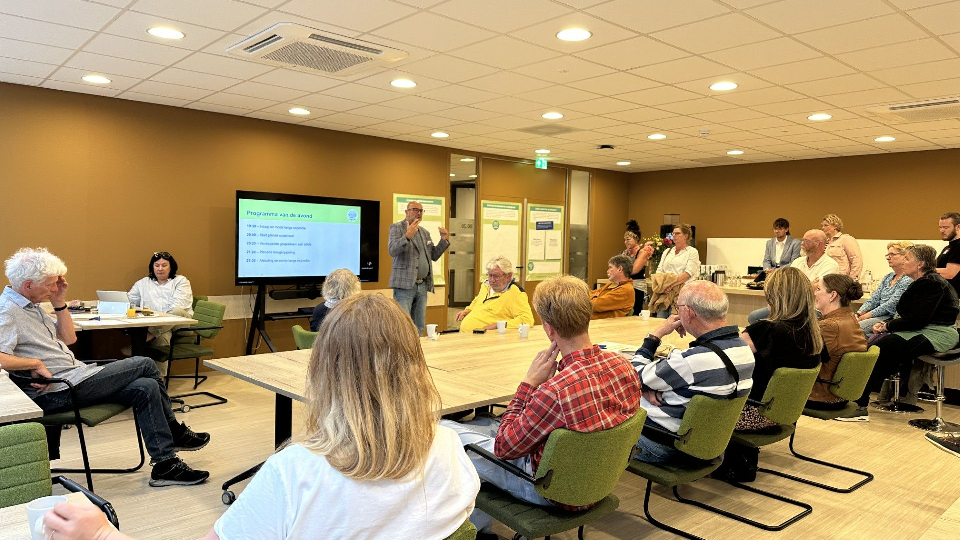 Meepraten over herindeling is voor 'spek en bonen'