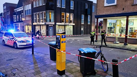 112 Nieuws: Ernstig ongeval Enschede | Krantenbezorger slaat alarm na brandstichting auto.