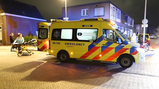 Harde klap: fietser botst tegen paal in Kampen Home