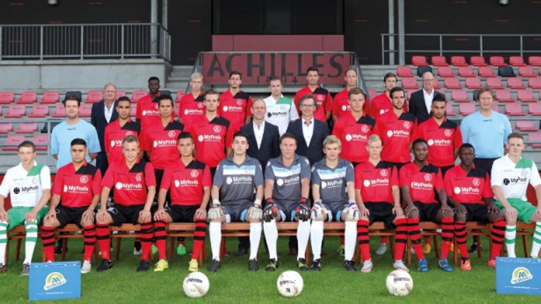 Achilles 1894 bereikte simpel de 2e knockoutronde van de districtsbeker