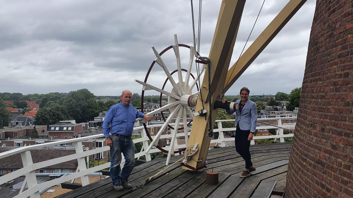 De wieken van de molen aan de Adelaarstraat kunnen bijna weer draaien