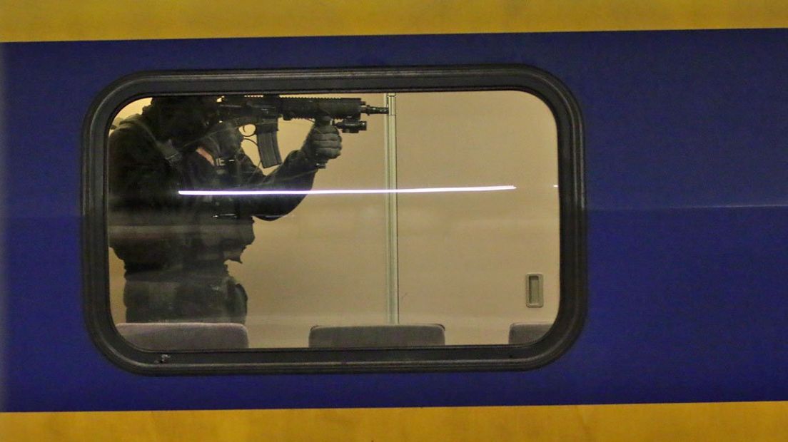 Een grote anti-terreuroefening op Den Haag Centraal