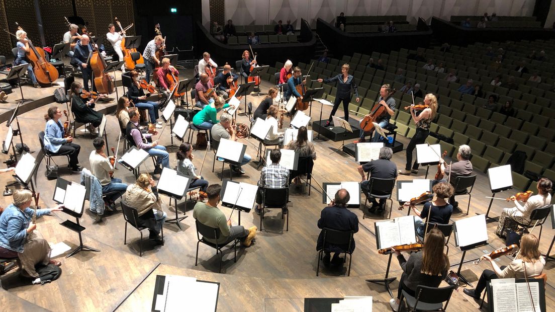 Repetitie van het Residentie Orkest in de nieuwe concertzaal van Amare