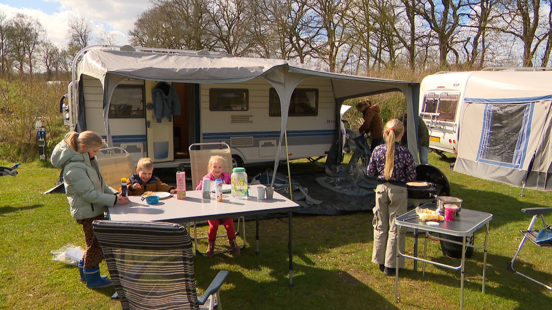 Kampeerseizoen in Onnen geopend: 'Voor de kinderen is het hartstikke leuk'