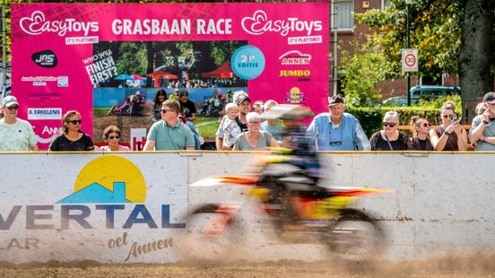 Grasbaanraces in Annen: Een Zintuiglijke Ervaring op De Brink
