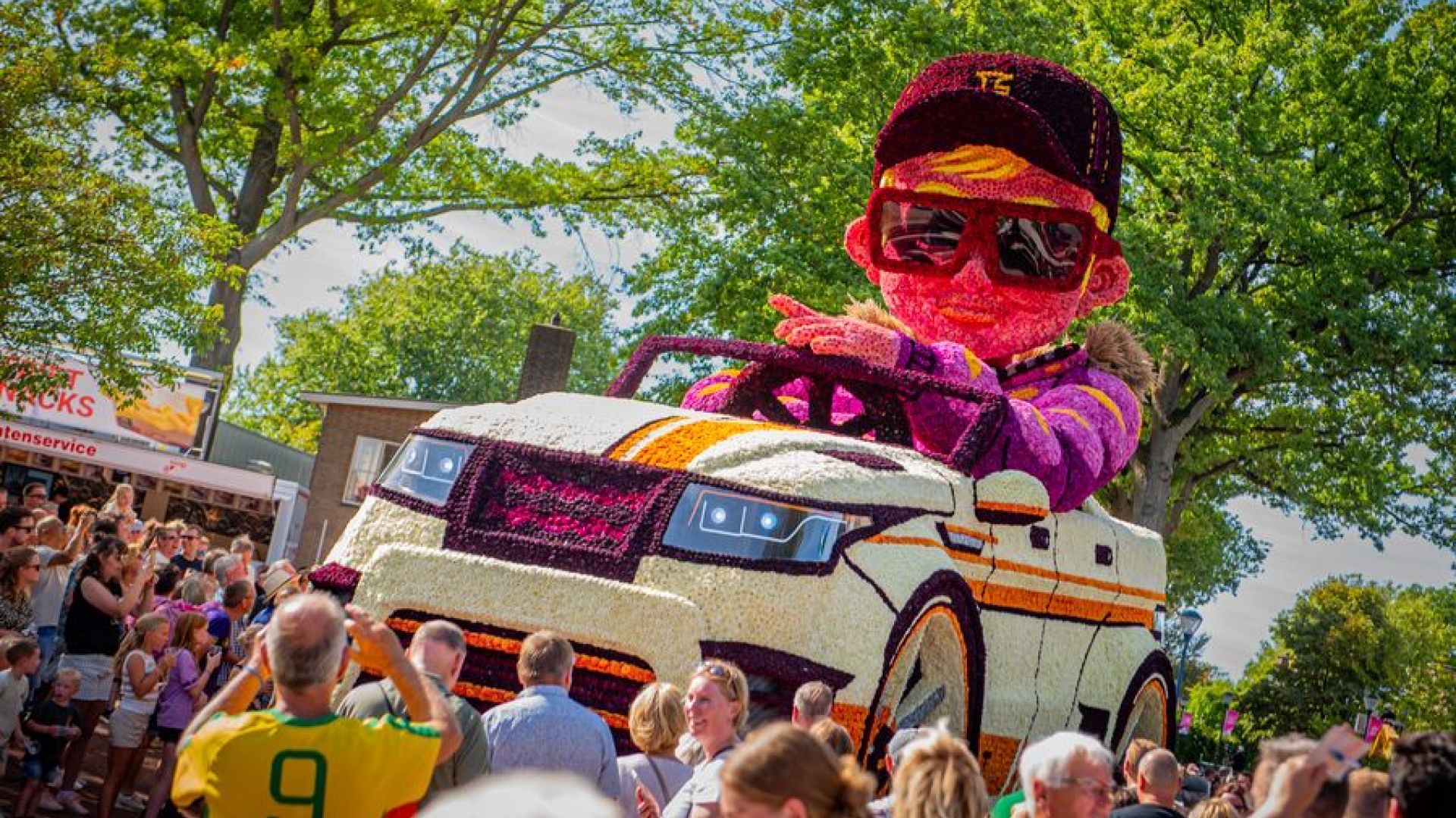 Unieke fietstour biedt exclusief kijkje achter de schermen bij corsobouwers.