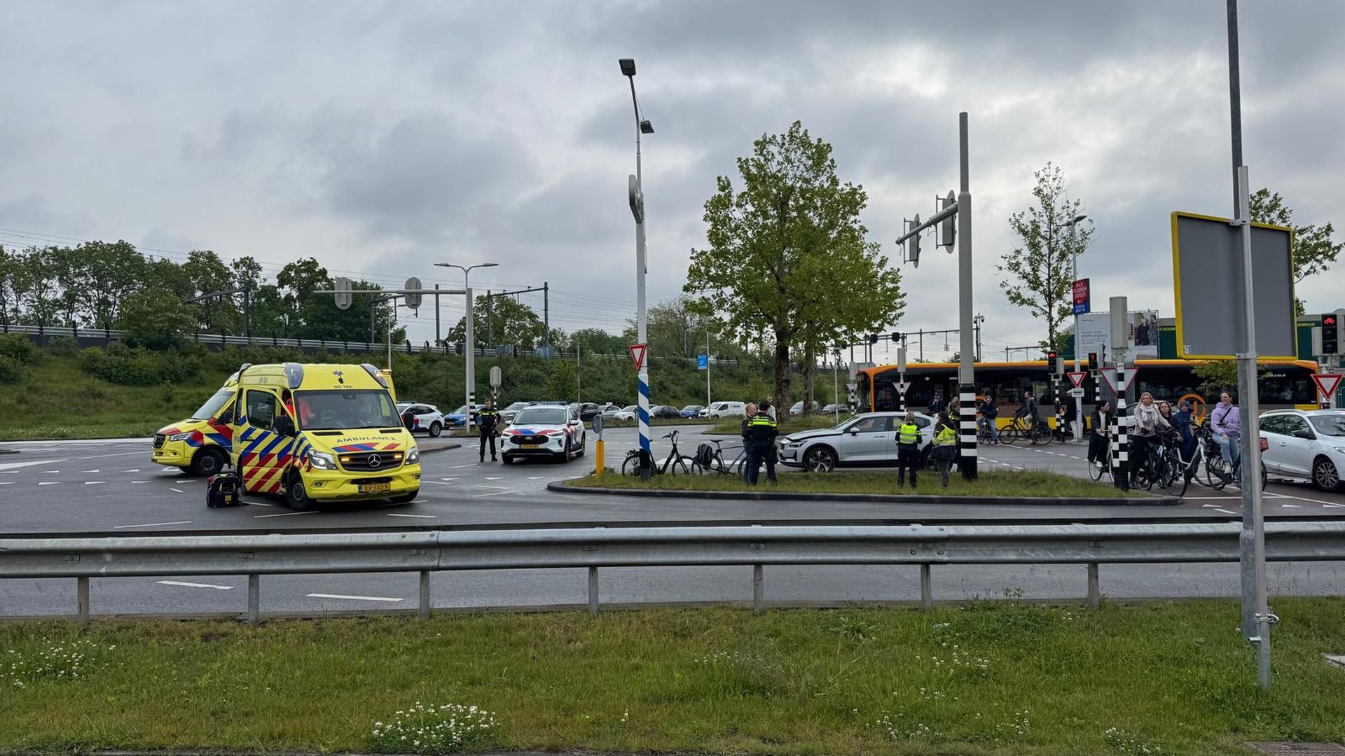 Traumahelikopter opgeroepen voor ongeluk op Vleutenseweg in Utrecht