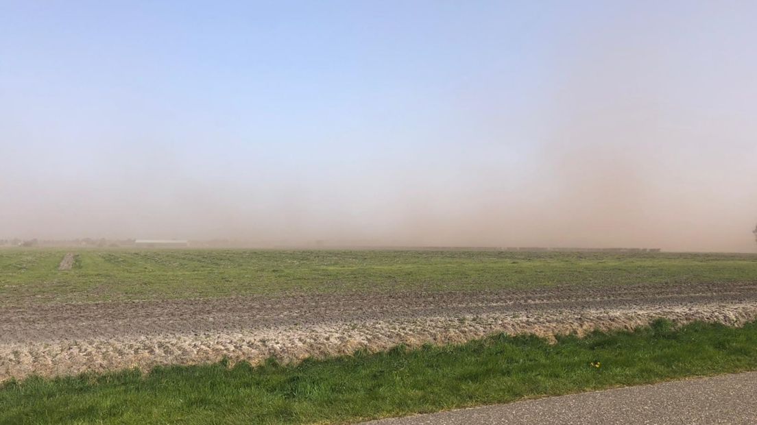 Ook is de lucht vervuild door de paasvuren (Rechten: Frank van der Heide)