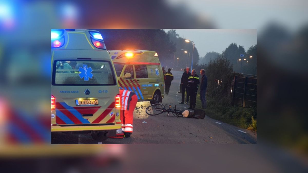 Fietsster zwaargewond bij ongeluk in Kollumerzwaag
