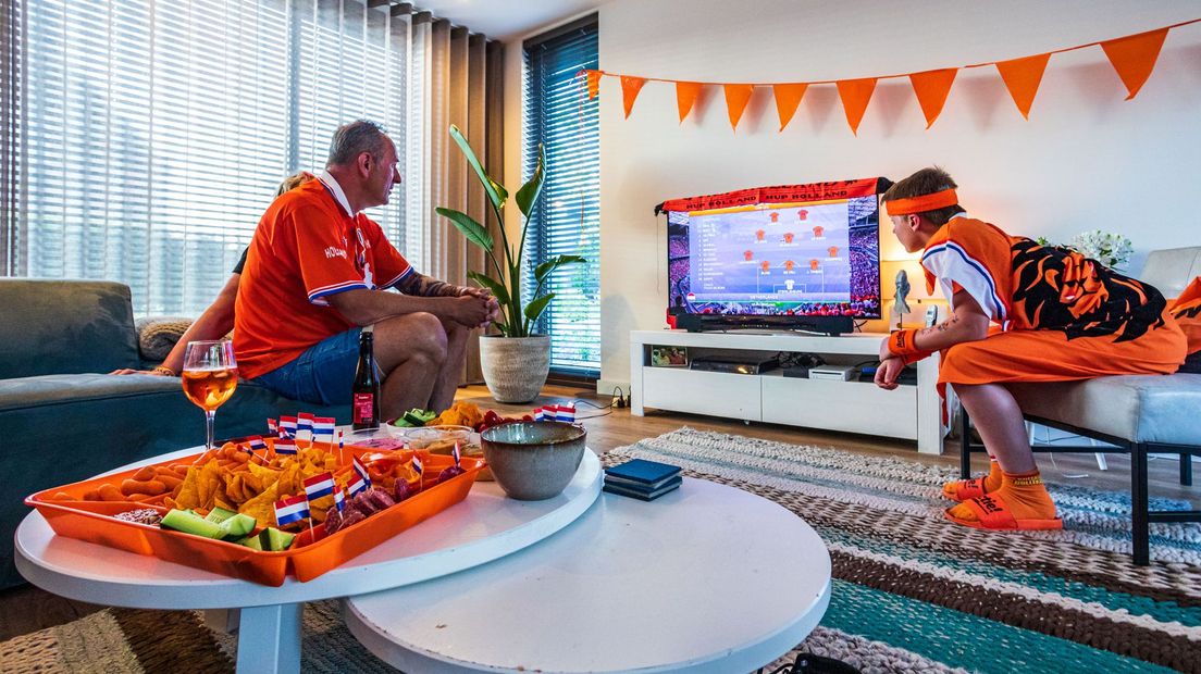 Afgelopen zondag keken gemiddeld 5,4 miljoen mensen naar het Nederlands elftal.