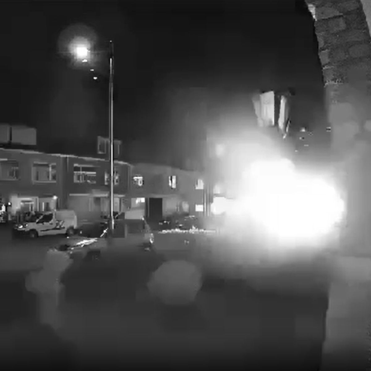 Video: Harde knal en vuurbal bij explosie in Blerick - L1 Nieuws