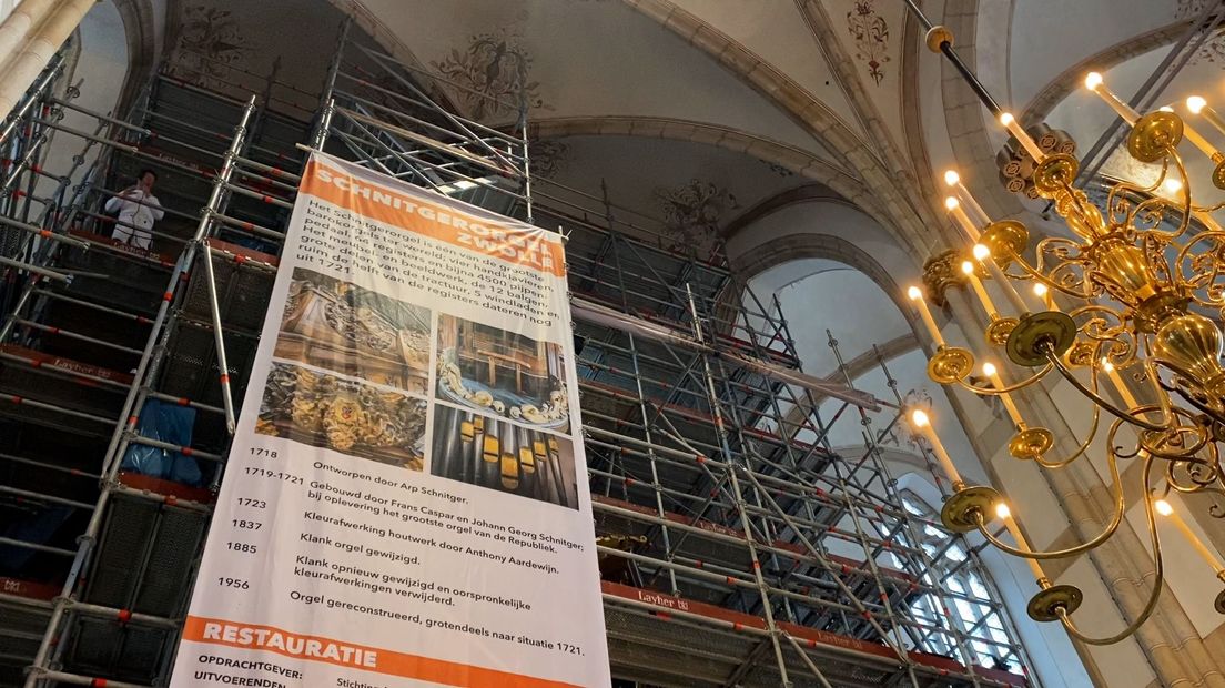Het orgel in de steigers