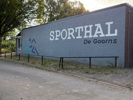 Gieten ving afgelopen nacht 43 asielzoekers op in sporthal: 'Je kunt die mensen niet buiten laten slapen'