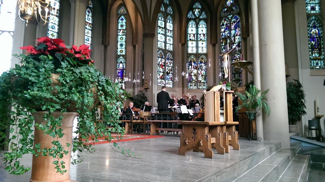 Dubbele lading bij laatste kerstdienst Heilige Hartkerk Deventer